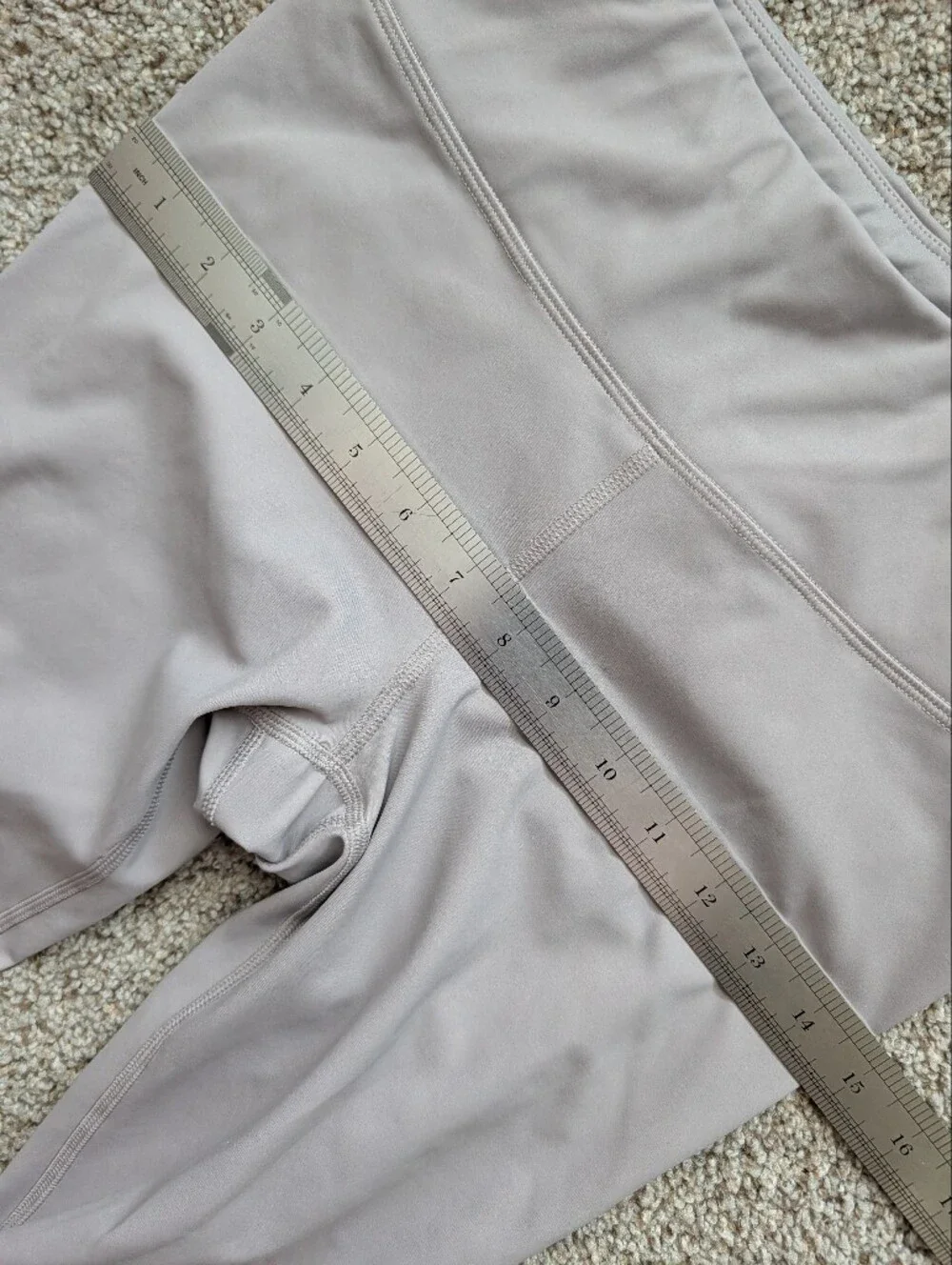 Athleta Womens Ombre Pebble Gray Contender Aero 7/8 Tight Leggings Small Tall